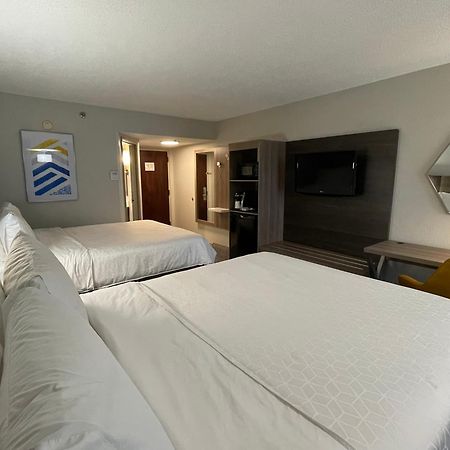 Holiday Inn Express Burlington By Ihg Exterior foto